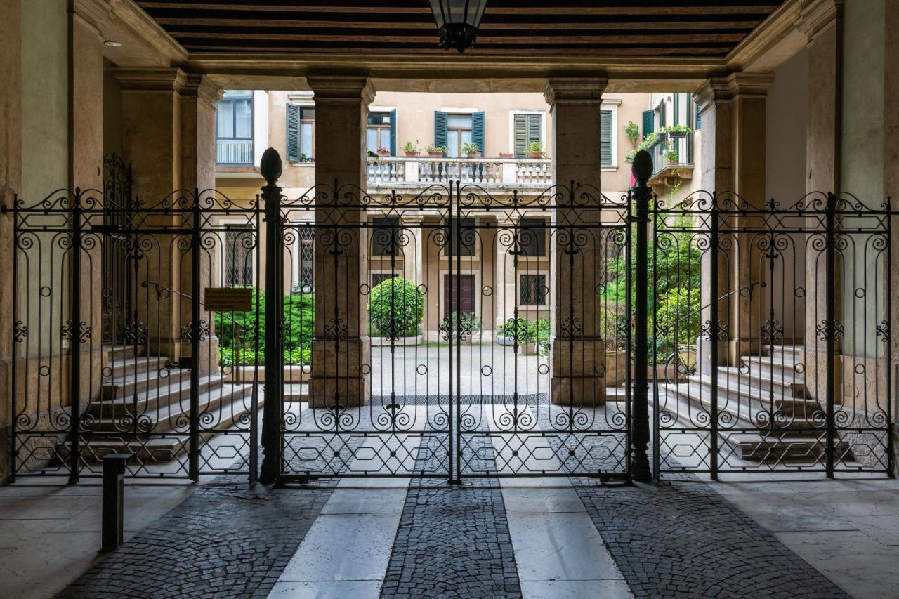 Antica Residenza Adua Apartment Verona Luaran gambar